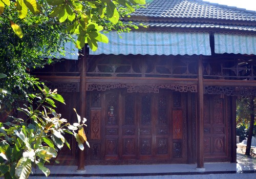 Nhiều ngôi nhà xây dựng trái phép của ông Ngô Văn Quang ở Hải Vân vẫn chưa có dấu hiệu tháo dỡ. Ảnh: Ngọc Trường.