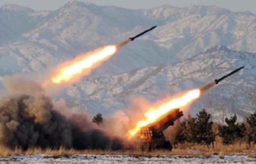 Triều Tiên phóng tên lửa trong một đợt tập trận. (Ảnh: AFP)
