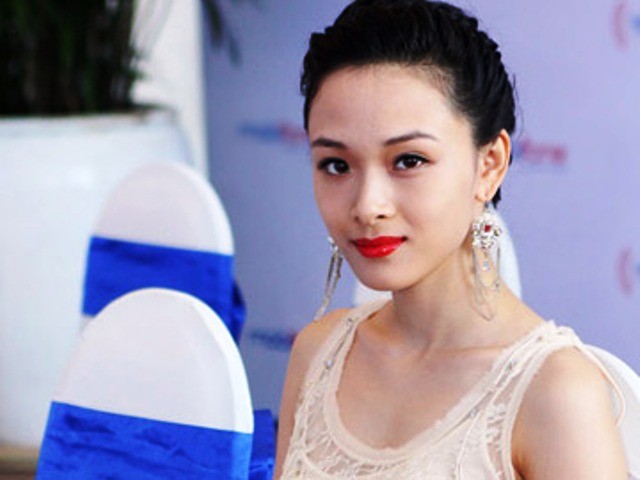 Hoa hậu người Việt tại Nga năm 2007.