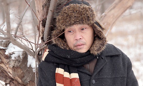 Hồi tháng 2, Nghệ sĩ Ưu tú Hoài Linh có nhiều ngày theo chân đoàn phim "Dạ cổ hoài lang" đến Canada để thực hiện các cảnh quay. Anh giữ vai chính trong bộ phim điện ảnh mới của Nguyễn Quang Dũng.