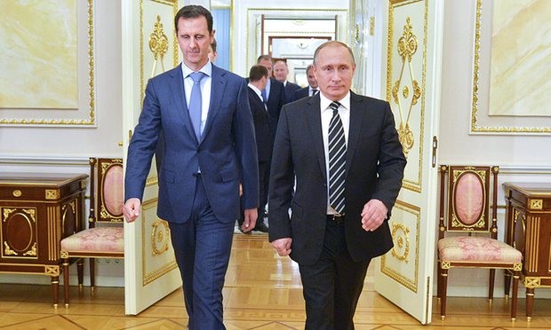 Tổng thống Putin (phải) đang thực sự cho thấy sự chủ động và quyết đoán trong chiến dịch quân sự tại Syria. (Ảnh: AFP)