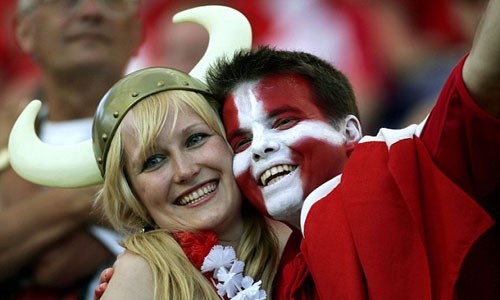 Người dân Đan Mạch đang sinh sống ở quốc gia hạnh phúc nhất thế giới. Ảnh minh họa: Reuters