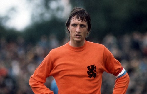 Cruyff và áo tuyển Hà Lan thời đỉnh cao.