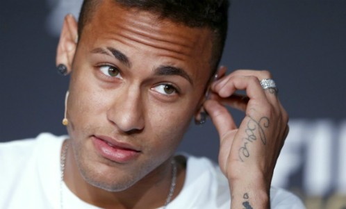 Neymar bày tỏ sự thích thú trước viễn cảnh sống ở Paris. Ảnh: Reuters.