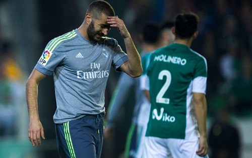 Benzema lỡ cơ hội dự Euro trên sân nhà. Ảnh: Reuters.