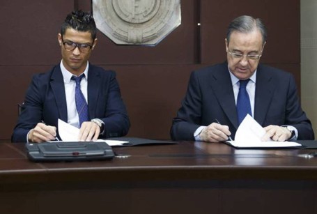C.Ronaldo sắp ký hợp đồng mới với Real Madrid