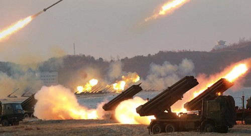 Các dàn phóng tên lửa đa nòng (MLRS) của Triều Tiên. Ảnh: KCNA