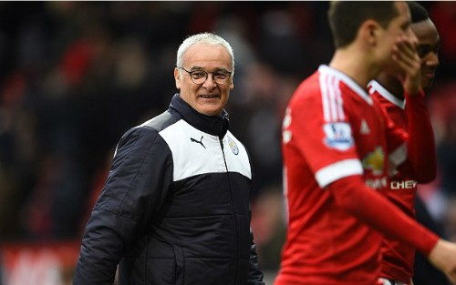 Ranieri sẽ bay về Italy khi Tottenham gặp Chelsea. Ảnh: AFP.