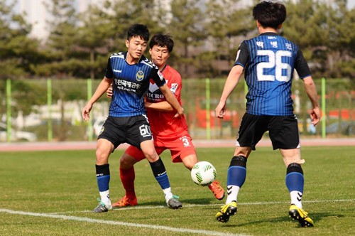 Xuân Trường vẫn chưa thể trở thành cầu thủ Việt Nam đầu tiên được đá tại K-League.