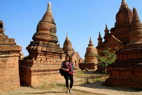 Melissa chụp ảnh tại Bagan vào tháng 1/2016.