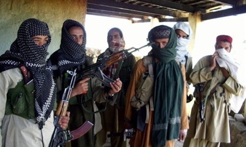Các tay súng al-Qaeda ở Pakistan. Ảnh: Islam Times
