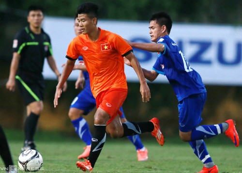 Tuyển Việt Nam chơi không thuyết phục trong trận đấu với đàn em U21 chiều 25/5.