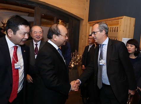 Thủ tướng gặp các tập đoàn thành viên WEF trong lĩnh vực công nghệ thông tin.