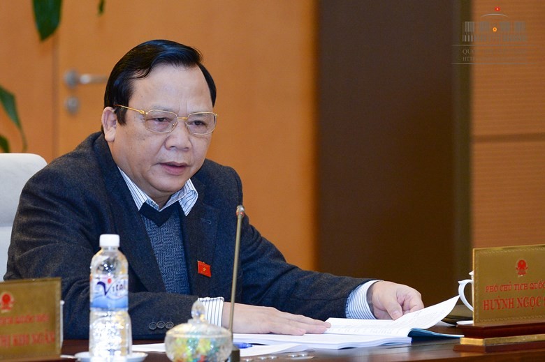 Uỷ ban Thường vụ Quốc hội đề nghị miễn nhiệm Phó Chủ tịch Quốc hội Huỳnh Ngọc Sơn.