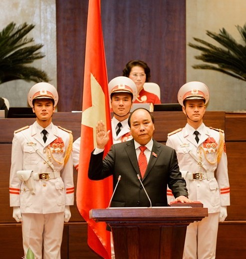 Ông Nguyễn Xuân Phúc tuyên thệ nhậm chức Thủ tướng tại kỳ họp thứ 11, QH khóa XIII (ảnh Như Ý)
