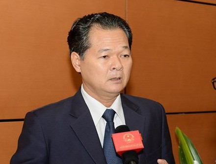 Phó Chủ nhiệm Ủy ban KHC, CN & MT Lê Minh Hoàng đề nghị xử ngiêm vụ cấp phép khống 800 giấy lưu hành thủy sản (ảnh Như Ý)