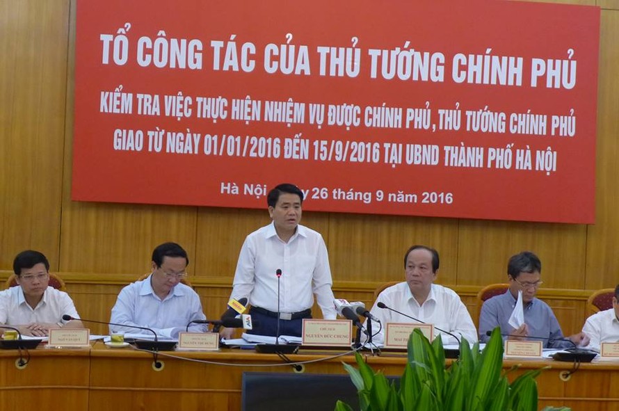 Chủ tịch UBND thành phố Hà Nội giải thích về việc dừng cắt tỉa cây xanh, thảm cỏ