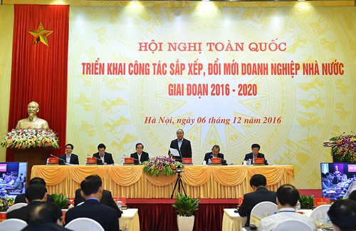 Thủ tướng Nguyễn Xuân Phúc phát biểu khai mạc Hội nghị toàn quốc về sắp xếp, đổi mới DNNN. 