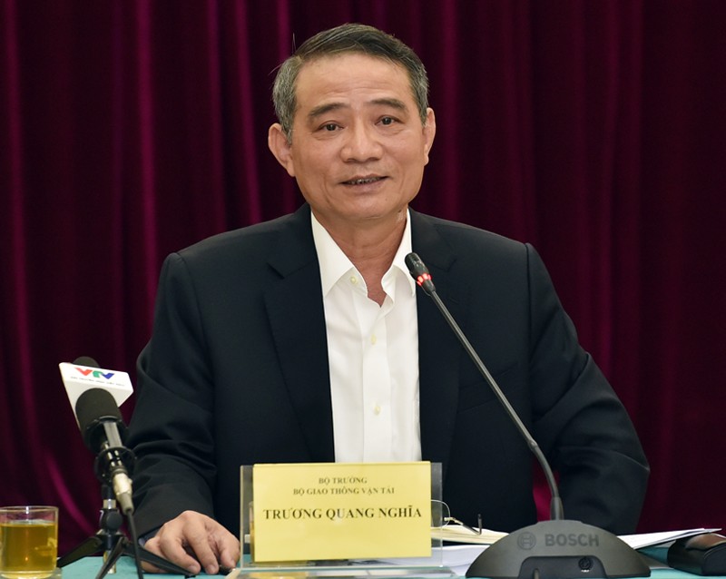 Bộ trưởng Bộ GTVT Trương Quang Nghĩa chỉ ra nhiều bất cập của các dự án nạo vét luồng lạch. 