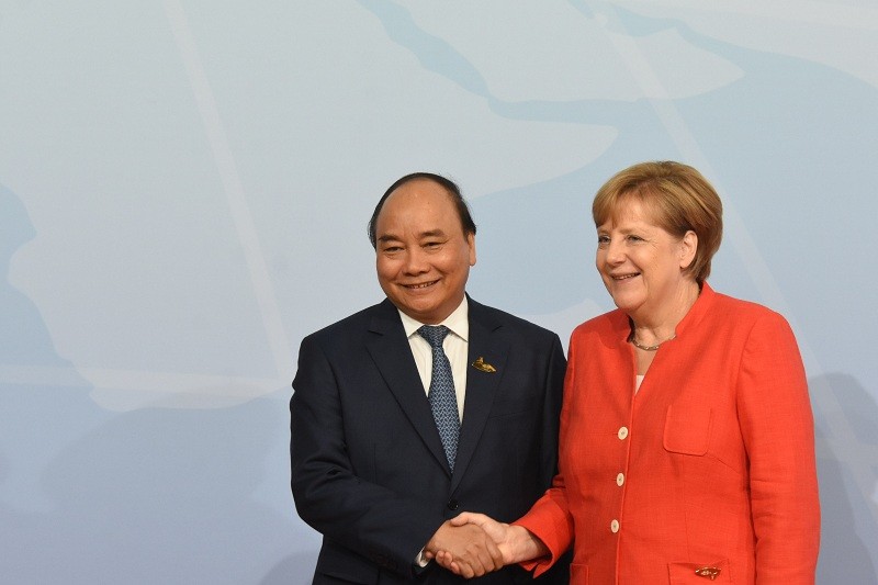 Thủ tướng Đức Angela Merkel chào đón Thủ tướng Nguyễn Xuân Phúc dự Hội nghị G20.