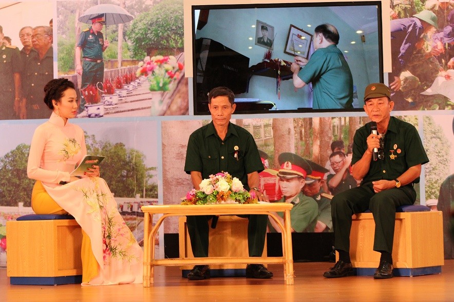 CCB Phạm Xuân Tởi và Trần Thanh Quy kể về hành trình tìm kiếm, quy tập hài cốt liệt sĩ (ảnh VK)