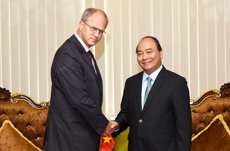 Thủ tướng Nguyễn Xuân Phúc và Đại sứ CHLB Đức