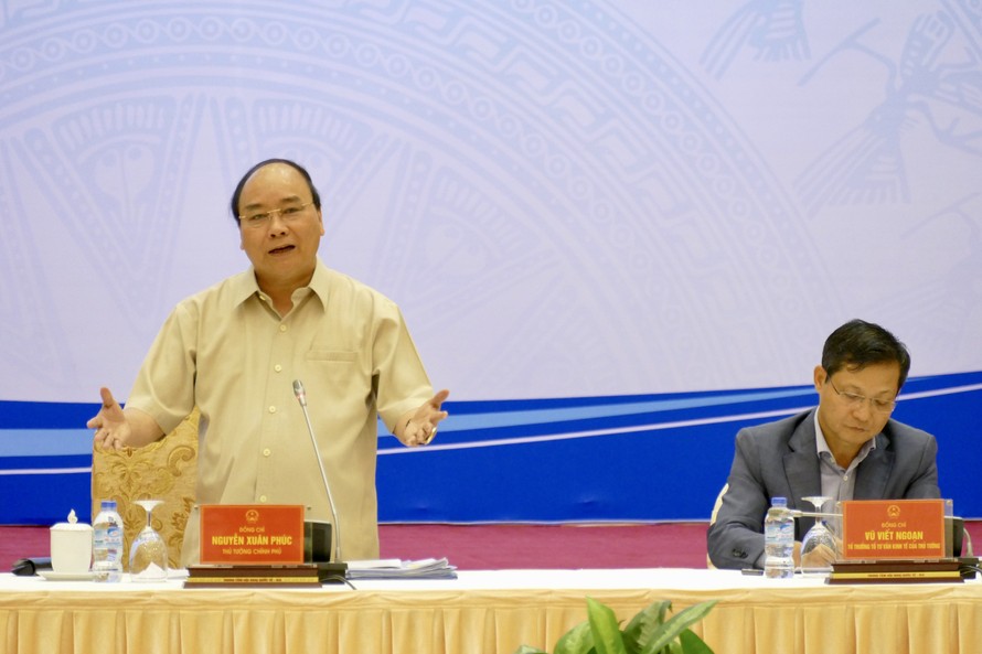Thủ tướng Nguyễn Xuân Phúc phát biểu tại tọa đàm.