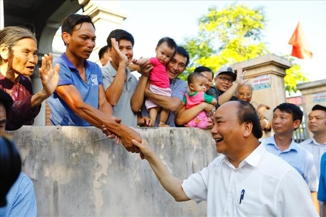 Thủ tướng thăm khu nhà trọ công nhân ở Đồng Văn - Hà Nam.