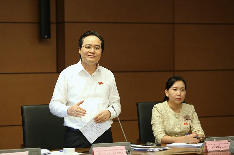 Bộ trưởng Phùng Xuân Nhạ phát biểu tại phiên thảo luận (ảnh Như Ý)