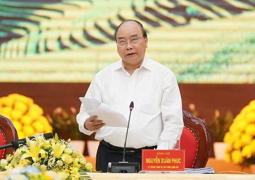 Thủ tướng Nguyễn Xuân Phúc phát biểu tại cuộc làm việc của Tiểu ban Kinh tế, xã hội. Ảnh Q.H