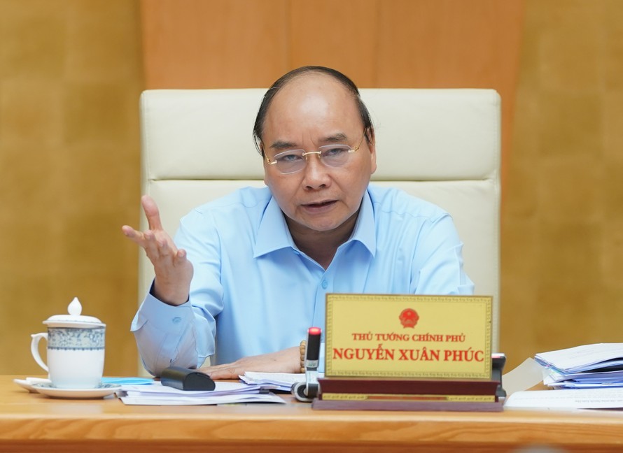 Thủ tướng Nguyễn Xuân Phúc ký ban hành Chỉ thị mới về chống dịch COVID-19