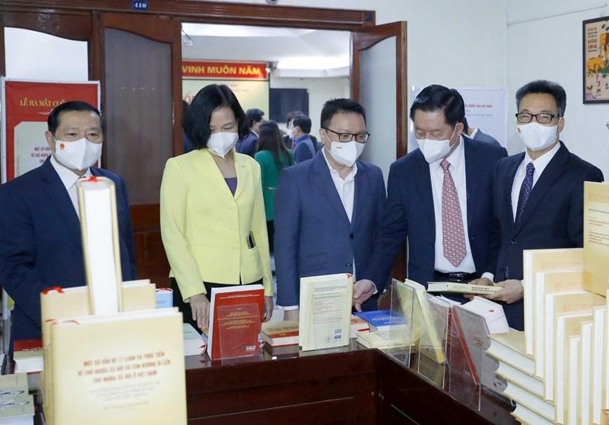 Ra mắt cuốn sách quan trọng về bài viết của Tổng Bí thư Nguyễn Phú Trọng. Ảnh TTXVN