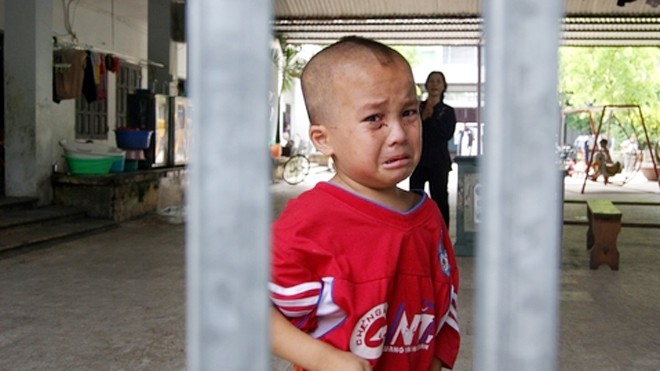 Sau khi vụ việc mua bán trẻ em bị phát giác, chùa Bồ Đề đã khóa chặt khu nuôi dưỡng các trẻ nhỏ. Ảnh: Mỹ Dung