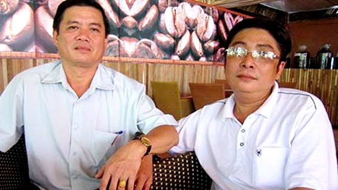 Ông Phạm Thành Chung - Phó Giám đốc Sở Nội vụ (trái) và ông Bùi Quốc Khánh - Phó Giám đốc Sở Ngoại vụ. Ảnh: Pháp luật TPHCM