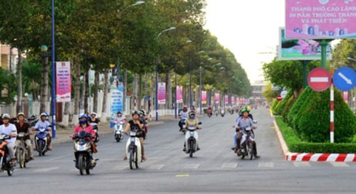Thu phí bảo trì đường bộ với xe máy tại Hà Nội: Còn nhiều việc phải làm