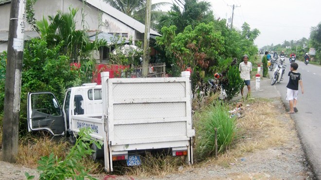 Tai nạn xảy ra trên quốc lộ 61 đoạn qua huyện Phụng Hiệp, tỉnh Hậu Giang