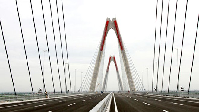 Xây dựng cầu vượt dầm thép và tổ chức giao thông hoàn chỉnh khu vực nút giao Phú Thượng nhằm bảo đảm cho các luồng phương tiện đi các hướng được thuận tiện, nhất là các hướng đi lên và xuống cầu Nhật Tân