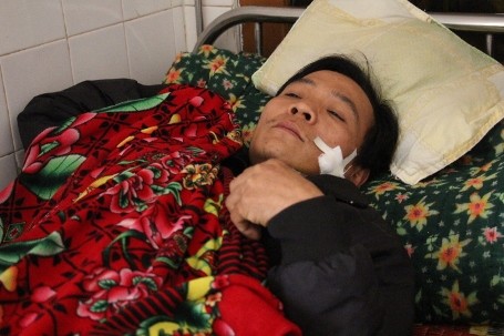 Anh Lựu đang được điều trị tại Bệnh viện ĐK huyện Hương Khê