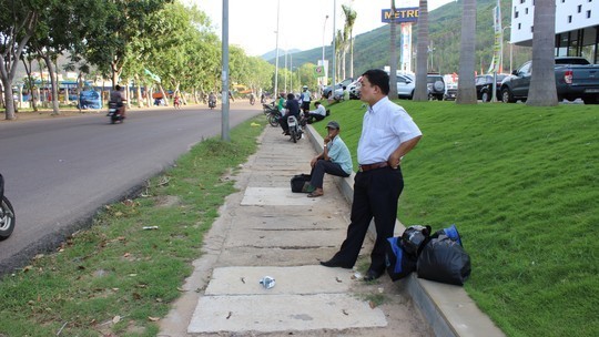 Quốc lộ 1D, đoạn trước kho Công ty Dược- Trang thiết bị y tế Bình Định, thuộc KV5, phường Quang Trung, nơi nạn nhân bị cướp