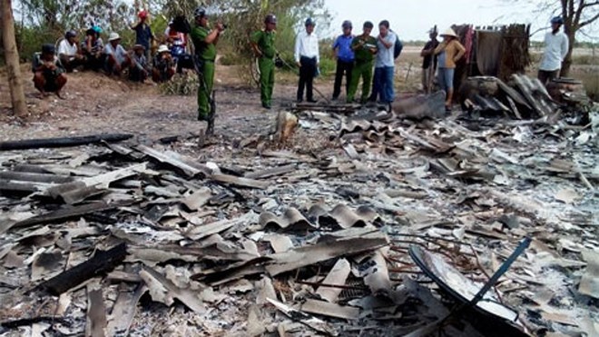 Hiện trường vụ phóng hỏa đốt nhà tại tỉnh Bạc Liêu.