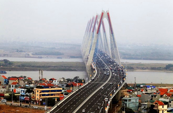 Thành phố Hà Nội yêu cầu thay quảng cáo trên cầu và đường Nhật Tân bằng chủ đề quan hệ Việt – Nhật