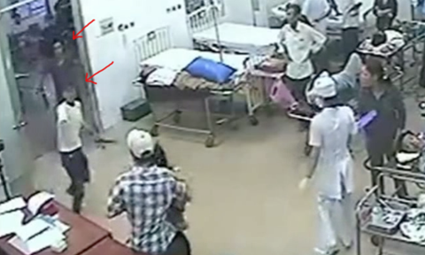 Nhóm côn đồ cầm dao xông vào bệnh viện truy sát Tuấn