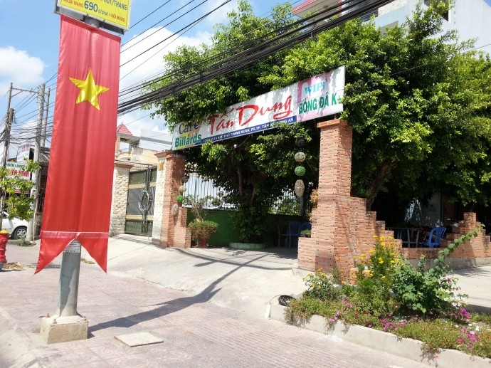 Trinh sát hóa trang đột kích phá hai sới bạc tại quán cà phê Tấn Dung