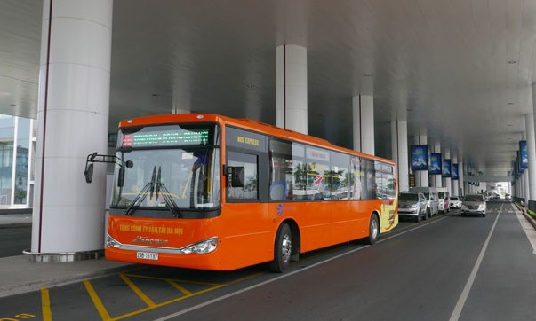 Xe bus chất lượng cao mang số hiệu 86 và được sơn màu cam có biểu tượng cánh chim hòa bình theo đặc trưng cho xe buýt thủ đô Hà Nội. Với sức chứa 80 hành khách, xe buýt chất lượng cao đưa khách tới sân bay Nội Bài (Hà Nội) và ngược lại chạy gần 100 chuyến