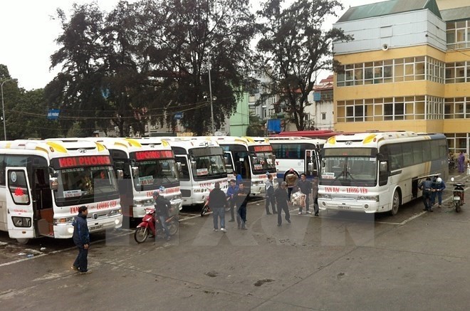 Các đơn vị vận tải sẽ phải di dời đến các bến xe khách của Hà Nội sau khi bến xe Lương Yên đóng cửa. Ảnh: TTXVN