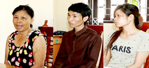 Nghi can Sang, Việt và Son tại cơ quan điều tra. Ảnh: Hùng Vũ