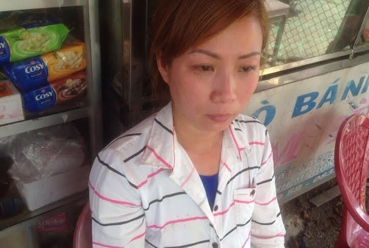 Hình ảnh chị Huệ (Việt kiều Đan Mạch) thẫn thờ sau 4 ngày mất tích, lang thang từ Đà nẵng vào TPHCM