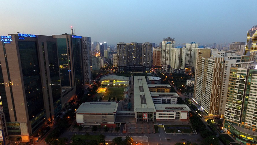Khu đô thị Trung Hòa - Nhân Chính được ví như "Hong Kong trong lòng Hà Nội" với nhiều dãy nhà cao tầng mọc san sát