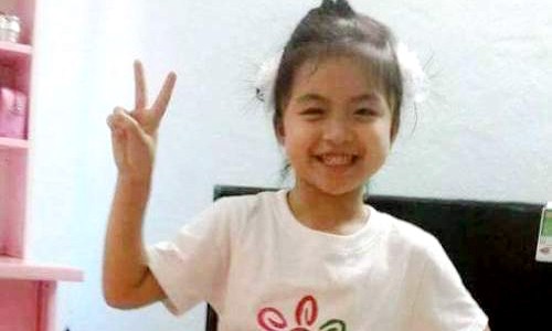 Chân dung bé Tan Xin Xiu 6 tuổi được người thân đưa lên mạng xã hội nhờ cư dân mạng tìm giúp ngay sau khi bé bị mất tích