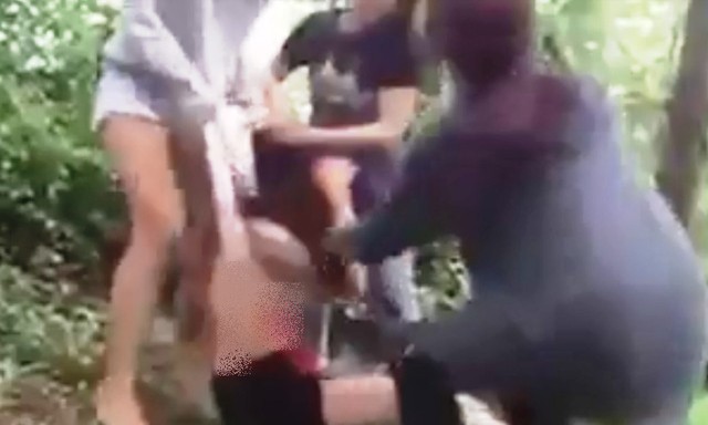 Nạn nhân bị đánh trong clip là em N. (16 tuổi, ở huyện Phú Hòa, Phú Yên)